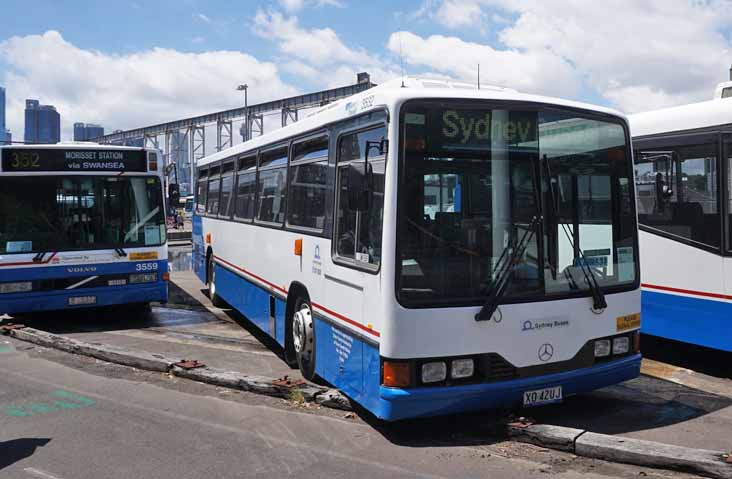 STA Taylers Transit Mercedes O405 Custom 516 3532